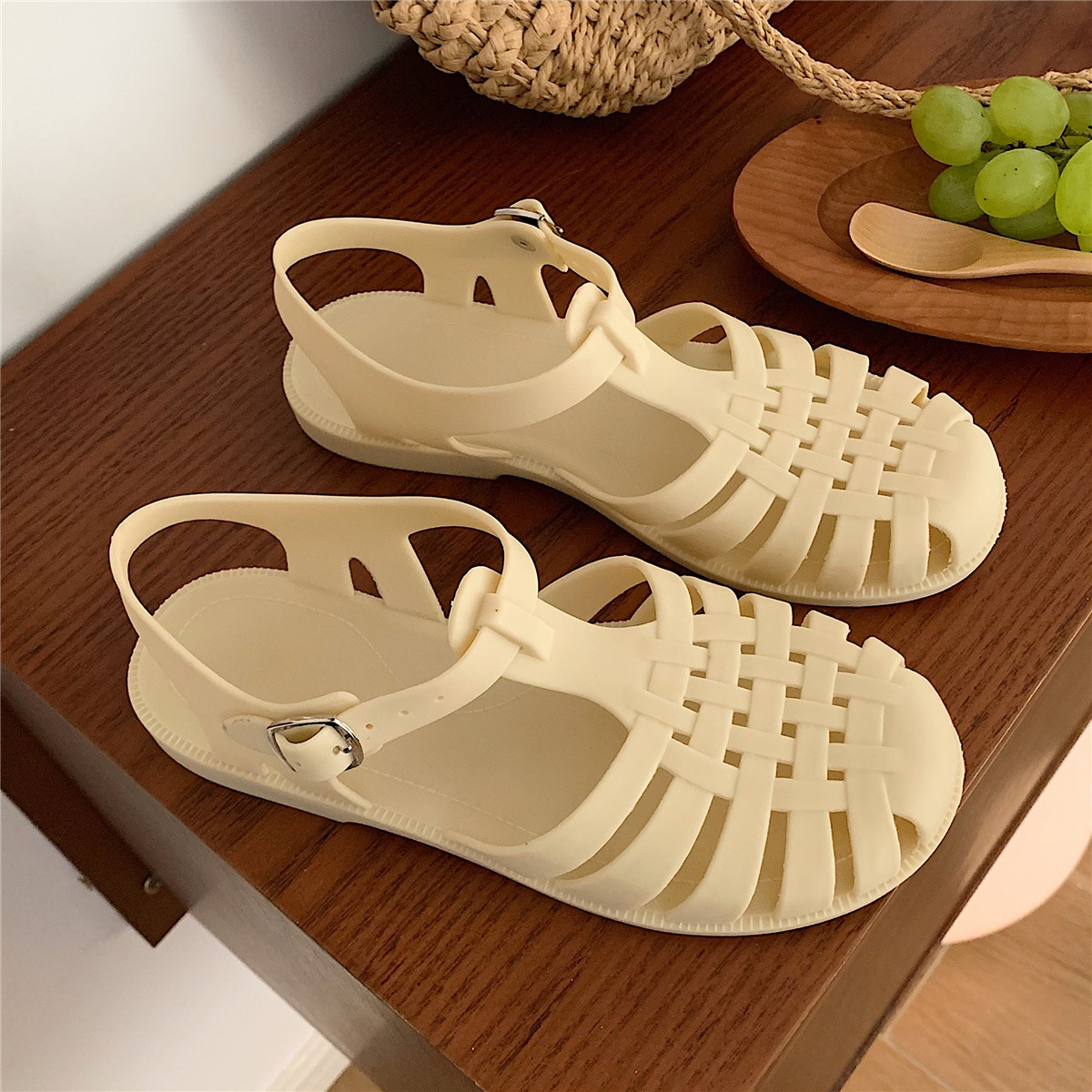 XIXITIAO Vintage Hohl Gewebte  – Jelly Sandal Women Bewertung und Preis