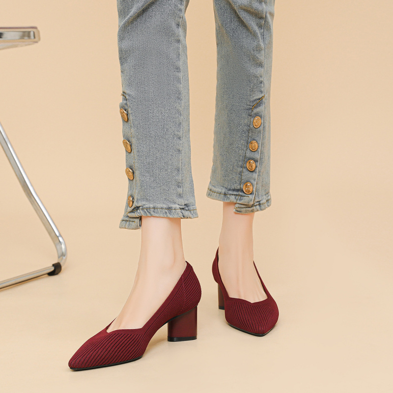 Prinzessinnen-High-Heels für D – Court Heel Pointed Bewertung und Preis