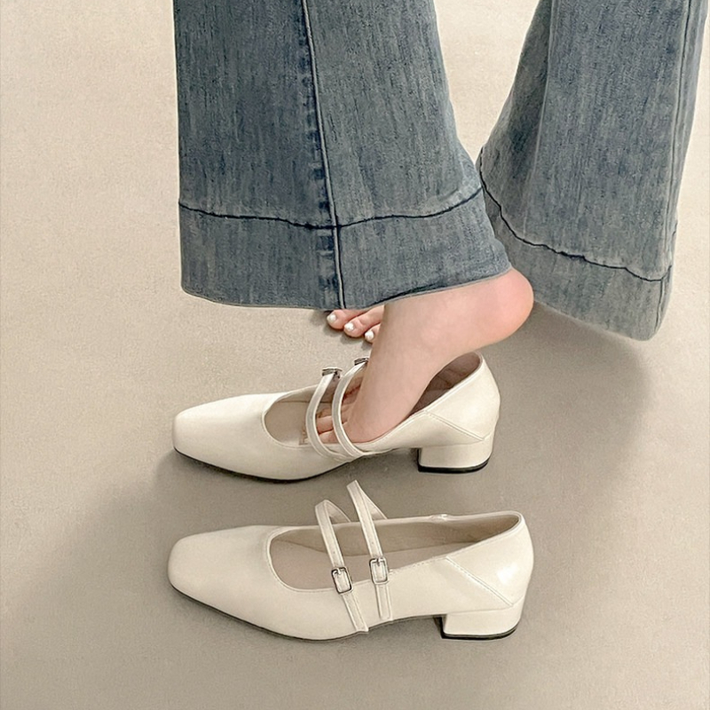 Silberne Mary-Jane-Schuhe für  – Women Shoes With Heels Bewertung und Preis